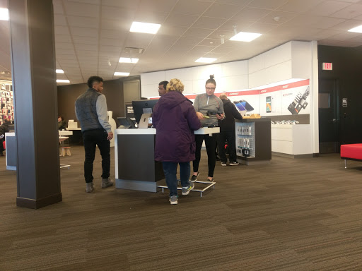 Cell Phone Store «Verizon», reviews and photos, 333 NJ-18, East Brunswick, NJ 08816, USA