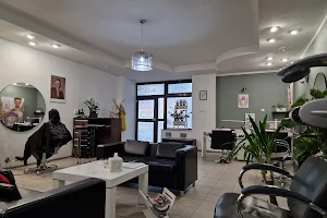 Salon fryzjersko - kosmetyczny "ELISE" (dawniej salon Beata). image