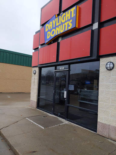Donut Shop «Daylight Donuts», reviews and photos, 3560 E Court St, Iowa City, IA 52245, USA
