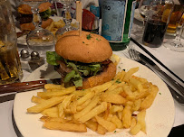 Hamburger du Restaurant français L'Anvers du Décor à Paris - n°12