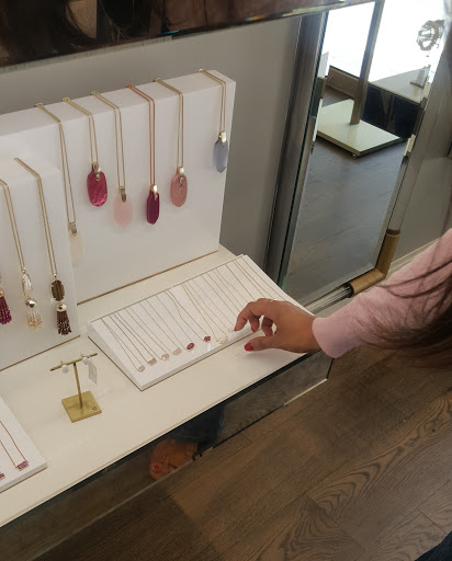 Jewelry Store «Kendra Scott», reviews and photos, 816 Town and Country Blvd #131, Houston, TX 77024, USA