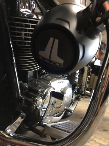 Car Stereo Store «Soundbytes Automotive Electronics,Inc», reviews and photos, 328 W N Ave, Northlake, IL 60164, USA