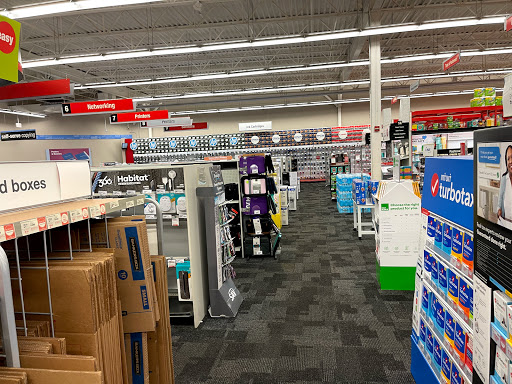 Office Supply Store «Staples», reviews and photos, 921 E Broad St, Fuquay Varina, NC 27526, USA