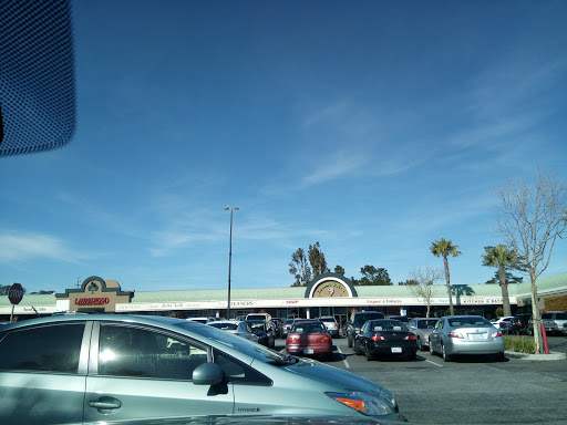 Shopping Mall «Laurelwood Shopping Center», reviews and photos, 1206 W Hillsdale Blvd, San Mateo, CA 94403, USA