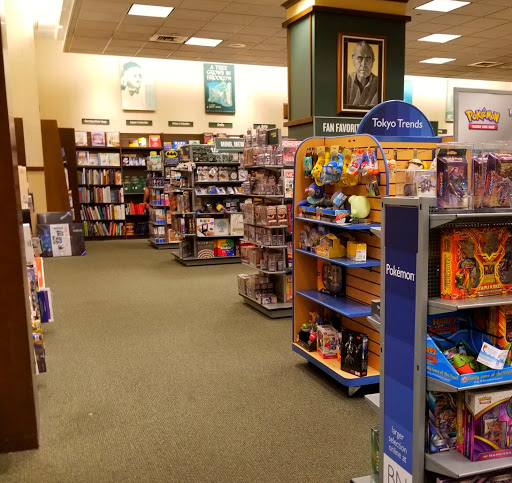 Book Store «Barnes & Noble», reviews and photos, 7881 Edinger Ave, Huntington Beach, CA 92647, USA