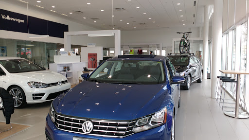 Used Car Dealer «Lithia Volkswagen of Des Moines», reviews and photos, 5200 Merle Hay Rd, Johnston, IA 50131, USA