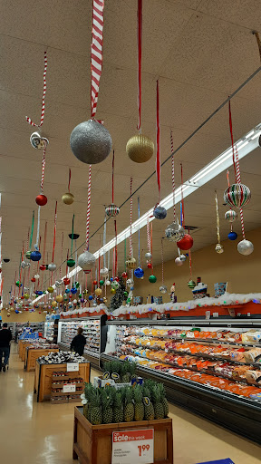 Supermarket «Giant Eagle Supermarket», reviews and photos, 2390 W Prospect Rd, Ashtabula, OH 44004, USA