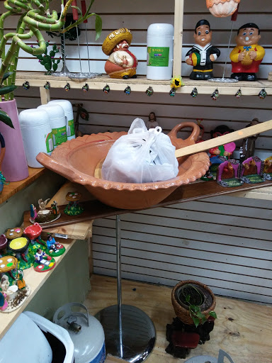 Flea Market «Fox Valley Flea Market», reviews and photos, 840 N State St, Elgin, IL 60123, USA