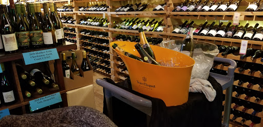 Wine Store «Santiam Wine Co», reviews and photos, 1555 12th St SE, Salem, OR 97302, USA