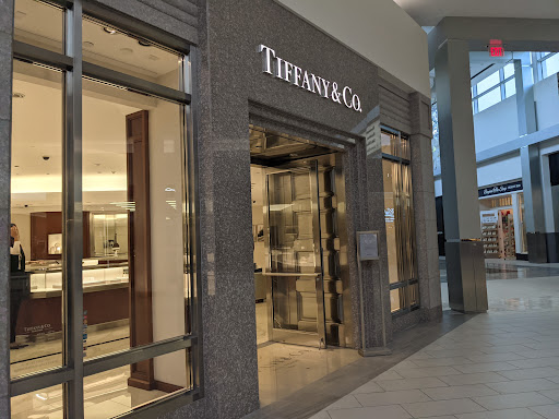 Jewelry Store «Tiffany & Co.», reviews and photos, 6000 Glades Rd, Boca Raton, FL 33431, USA
