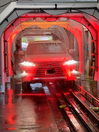 High Tech Hand Car Wash en Garden City Park