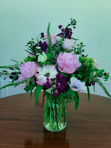 Florist «House of Flora Flower Market», reviews and photos, 896 New Britain Ave, Hartford, CT 06106, USA