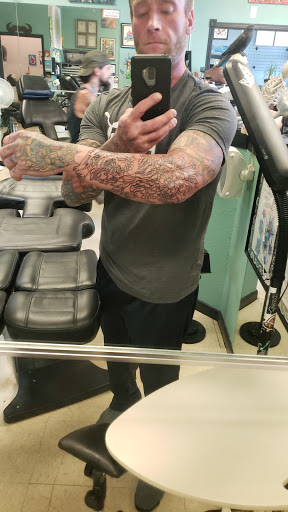 Tattoo Shop «Wicked Parrot Tattoo», reviews and photos, 1085 Colington Rd, Kill Devil Hills, NC 27948, USA