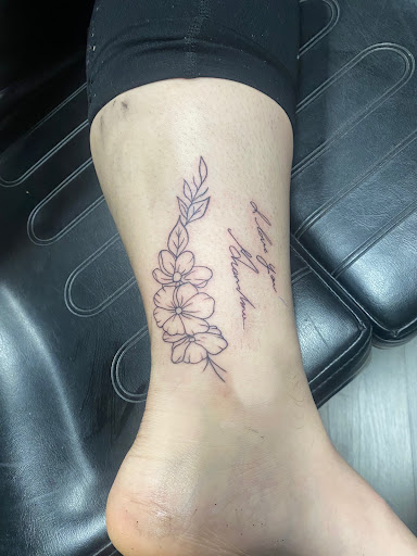 Explore palm sized tattoo ideas, creative tattoo ideas in Peoria, available at Modern Ink Tattoo