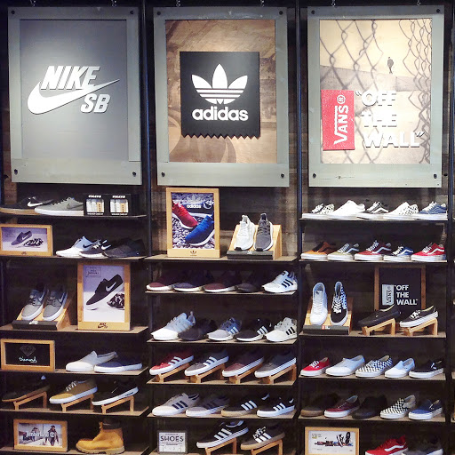 Clothing Store «Tillys», reviews and photos, 24640 N Lake Pleasant Pkwy, Peoria, AZ 85383, USA