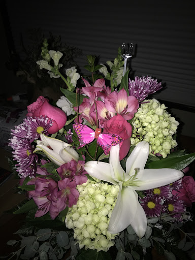 Florist «Flowers N More», reviews and photos, 740 SE Madison St, Albany, OR 97321, USA