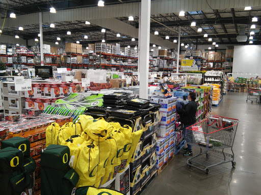 Warehouse store «Costco Wholesale», reviews and photos, 7850 SW Dartmouth St, Tigard, OR 97223, USA