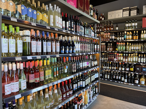 Liquor Store «Lynbrook Wine & Liquor», reviews and photos, 325 Sunrise Hwy, Lynbrook, NY 11563, USA