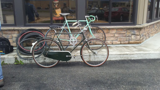 Sporting Goods Store «Flying Penguin Outdoor Sports», reviews and photos, 624 N Victory Dr, Mankato, MN 56001, USA