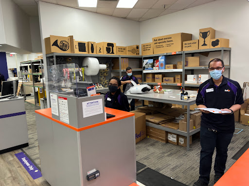 Print Shop «FedEx Office Print & Ship Center», reviews and photos, 8365 Leesburg Pike d, Vienna, VA 22182, USA