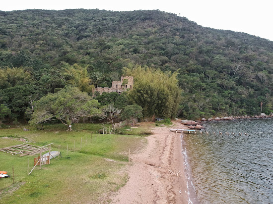 Praia Costa do Saquinho