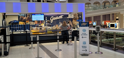 Popcorn Store «Garrett Popcorn Shops», reviews and photos, 5 Woodfield Mall, Schaumburg, IL 60173, USA