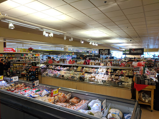 Grocery Store «Stop & Shop», reviews and photos, 333 W River St, Providence, RI 02904, USA
