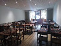 Atmosphère du Restaurant Auberge Ratatouille à Outriaz - n°4