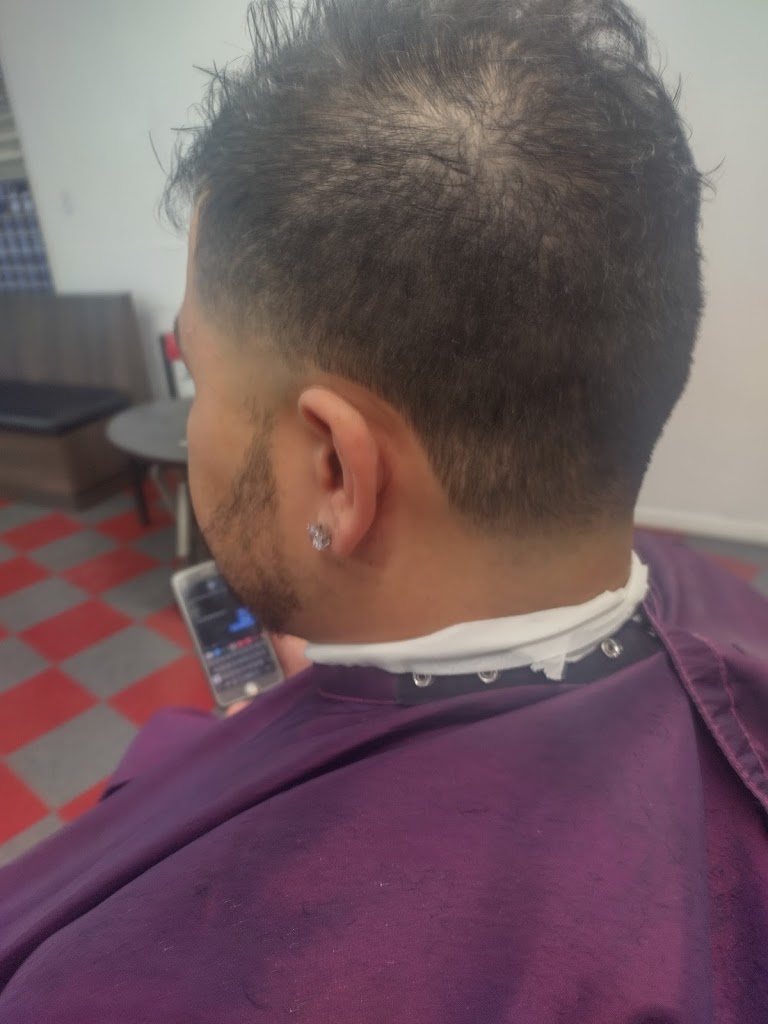 ULI’S BARBERSHOP 90280