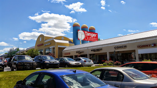Outlet Mall «Tanger Outlet Lancaster», reviews and photos, 311 Stanley K. Tanger Blvd, Lancaster, PA 17602, USA