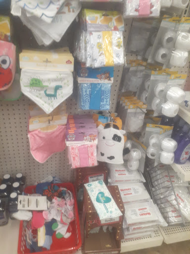 Dollar Store «Dollar Tree», reviews and photos, 30887 Orchard Lake Rd, Farmington Hills, MI 48334, USA