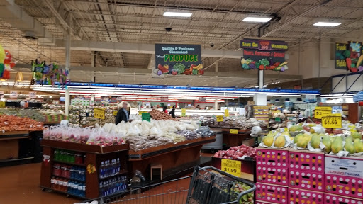 Grocery Store «Super Fresh Market», reviews and photos, 1700 N Lewis Ave, Waukegan, IL 60085, USA