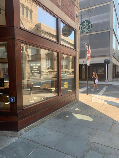 Coffee Shop «Starbucks», reviews and photos, 1068-1070 Chapel St, New Haven, CT 06510, USA