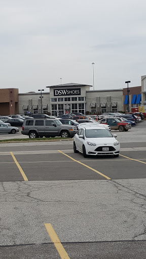 Furniture Store «La-Z-Boy Furniture Galleries», reviews and photos, 4087 Richmond Rd, Beachwood, OH 44122, USA