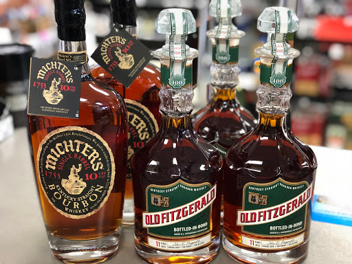 Wine Store «Shorewood Wine & Spirits», reviews and photos, 1135 W Jefferson St, Shorewood, IL 60404, USA