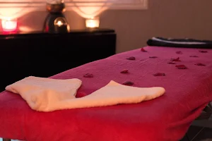 Zen & Vie "Just For Ladies" massage bien-être / esthétique / Sophrologue image