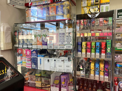 Convenience Store «Regis Convenience Store», reviews and photos, 5001 Lowell Blvd, Denver, CO 80221, USA