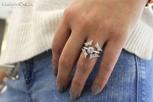 Jewelry Store «Jordan Jewelers Inc», reviews and photos, 202 W 1st Ave, Albany, OR 97321, USA