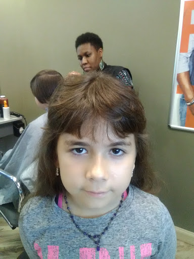 Hair Salon «Great Clips», reviews and photos, 150 E Blackstock Rd #H, Spartanburg, SC 29301, USA