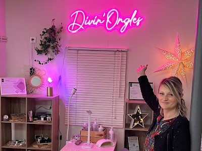 Divin Ongles - Extensions de cils - Manucure - Epilation Roanne à Roanne