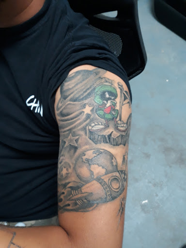 Tattoo Shop «Cool Cat Tattoos», reviews and photos, 3579 Powerline Rd, Oakland Park, FL 33309, USA