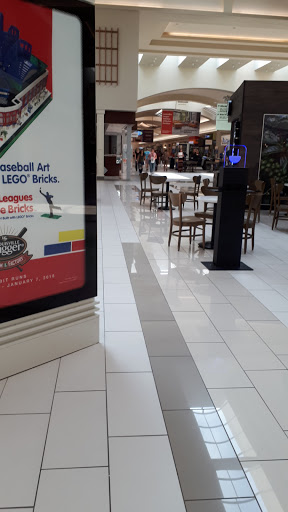 Shopping Mall «Oxmoor Center», reviews and photos, 7900 Shelbyville Rd, Louisville, KY 40222, USA