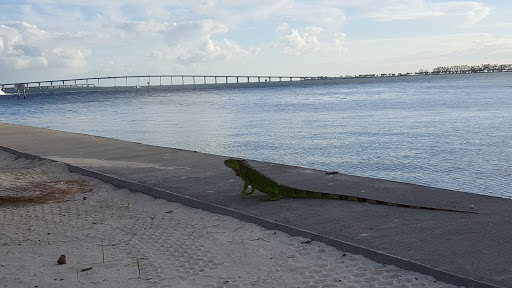 Park «Brickell Key Park», reviews and photos, Brickell Key Dr, Miami, FL 33131, USA