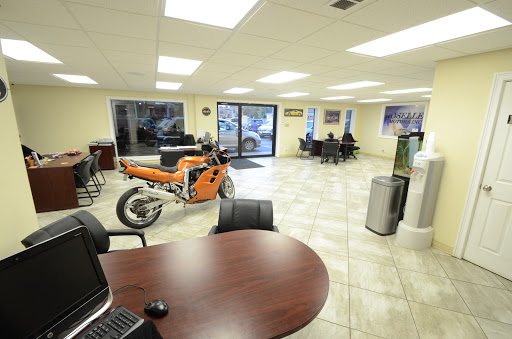 Used Car Dealer «ROSELLE MOTORS INC», reviews and photos, 25W175 Lake St, Roselle, IL 60172, USA