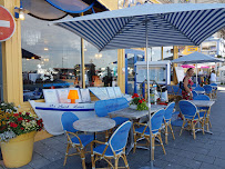 Atmosphère du Restaurant français Le Homard Bleu à Le Tréport - n°2