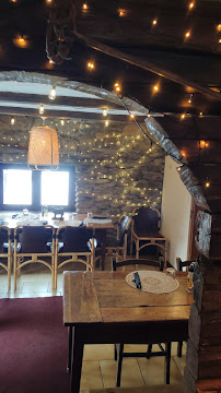 Atmosphère du Restaurant La Tanière: Cuisine argentine et traditionalle savoyard à Saint-Gervais-les-Bains - n°10