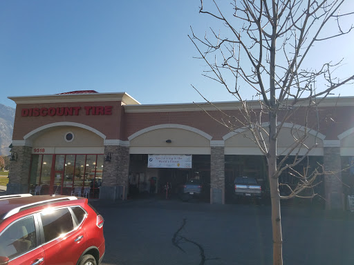 Tire Shop «Discount Tire», reviews and photos, 9518 S Highland Dr, Sandy, UT 84092, USA