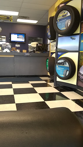 Tire Shop «JBC Tire Complete Auto Care», reviews and photos, 1019 E Republic Rd, Springfield, MO 65807, USA