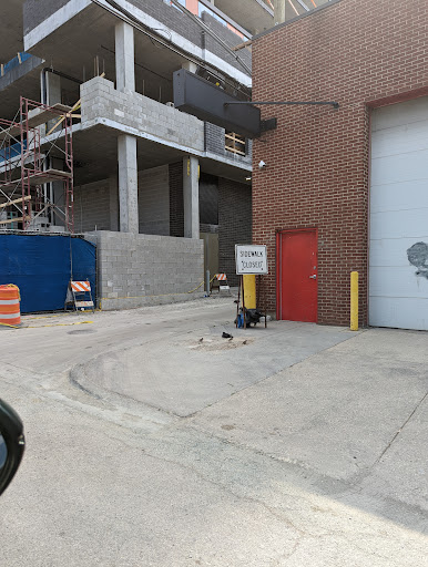 Auto Repair Shop «Gateway Auto Services», reviews and photos, 160 N Elizabeth St, Chicago, IL 60607, USA