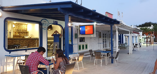 True Blue,s Bar - Centre comercial nautical, Av. de las Islas Canarias, 3, 35508 Costa Teguise, Las Palmas, Spain